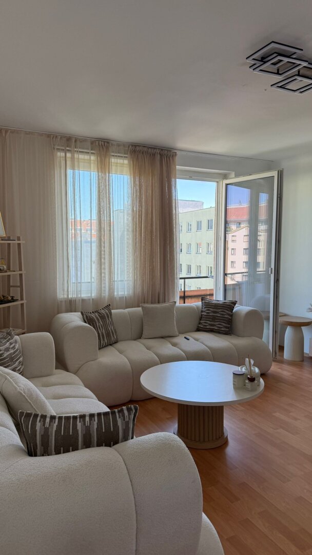 2,5 Zimmer Neubauwohnung mit toller Loggia am Friesenplatz - befristet vermietet - FREIMACHBAR
