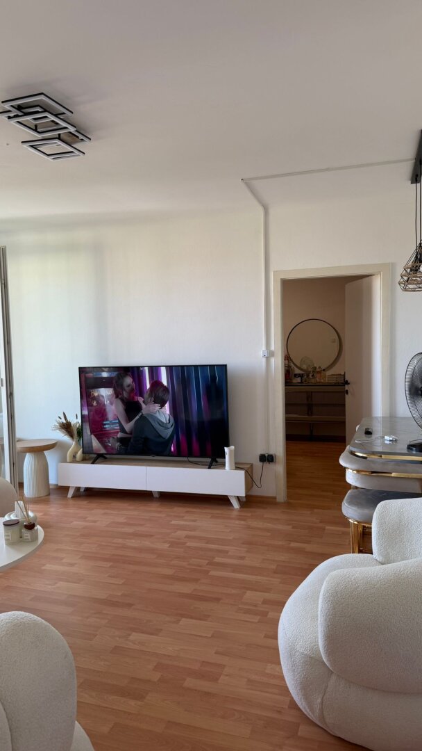 2,5 Zimmer Neubauwohnung mit toller Loggia am Friesenplatz - befristet vermietet - FREIMACHBAR