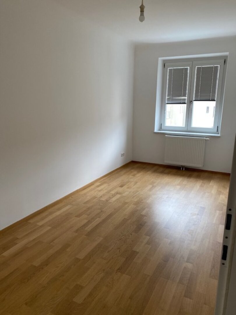2. Schlafzimmer hofseitig