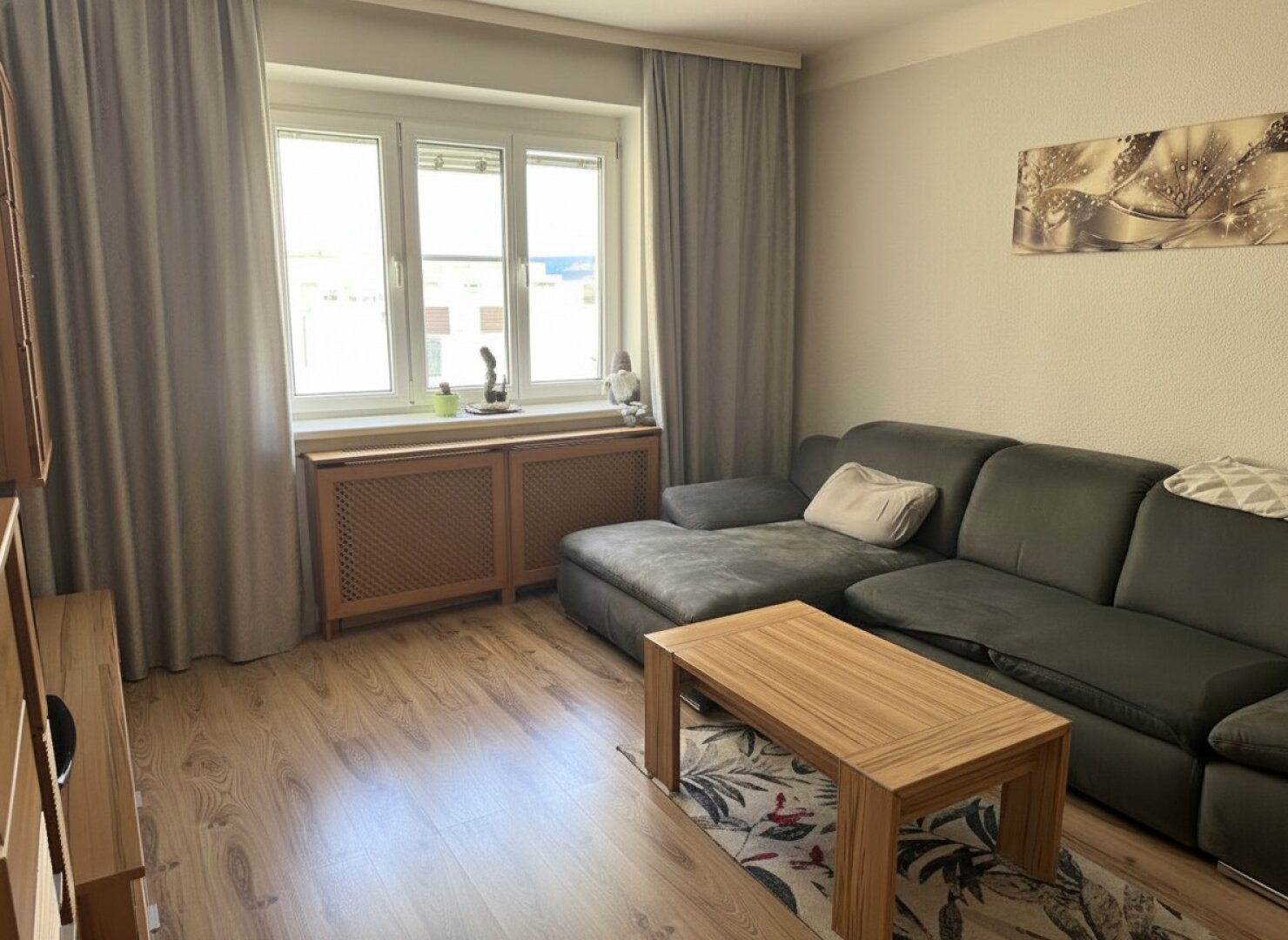 3 ZIMMER STADTWOHNUNG - FREIER MIETZINS - WG MÖGLICH - STELLPLATZ ANMIETBAR