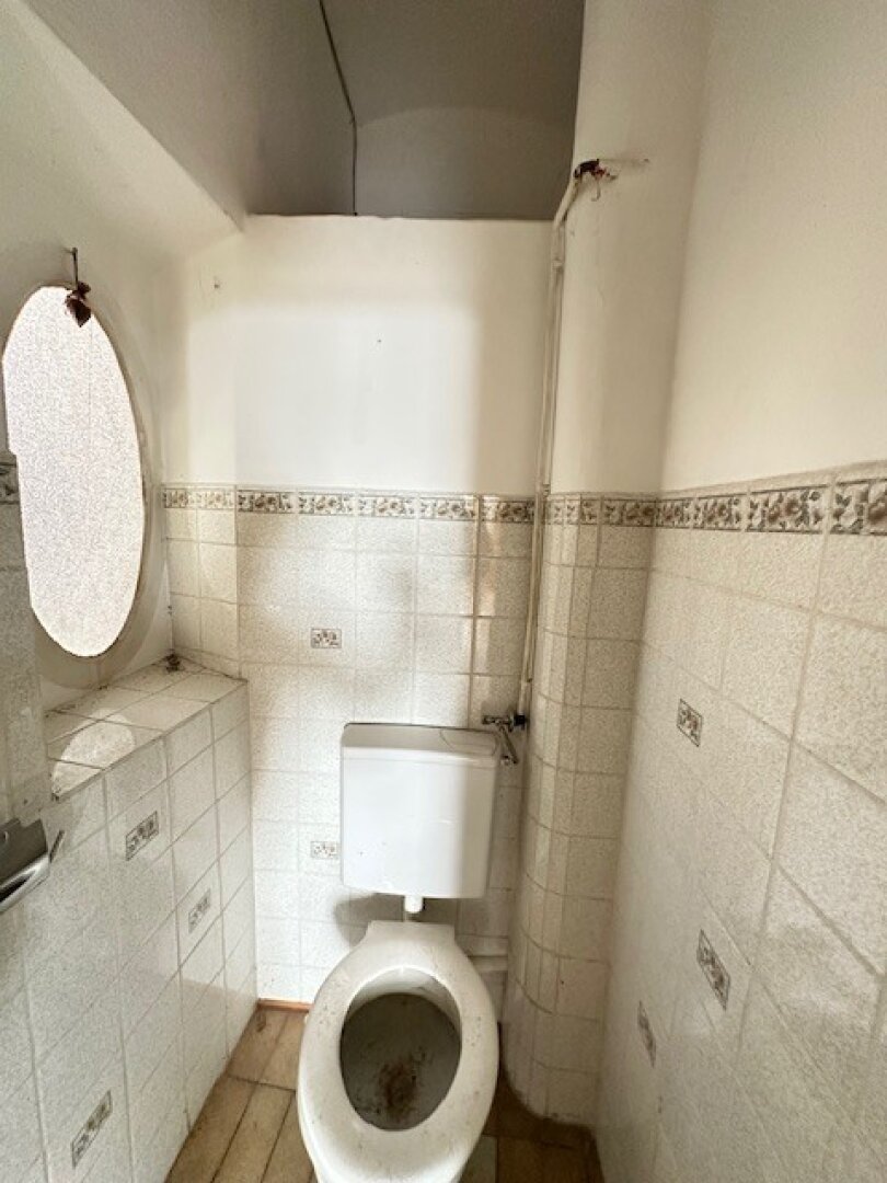 Seltene Altbauperle mit großem Südbalkon & Weitblick – Top Lage S-Bahn Hadersdorf