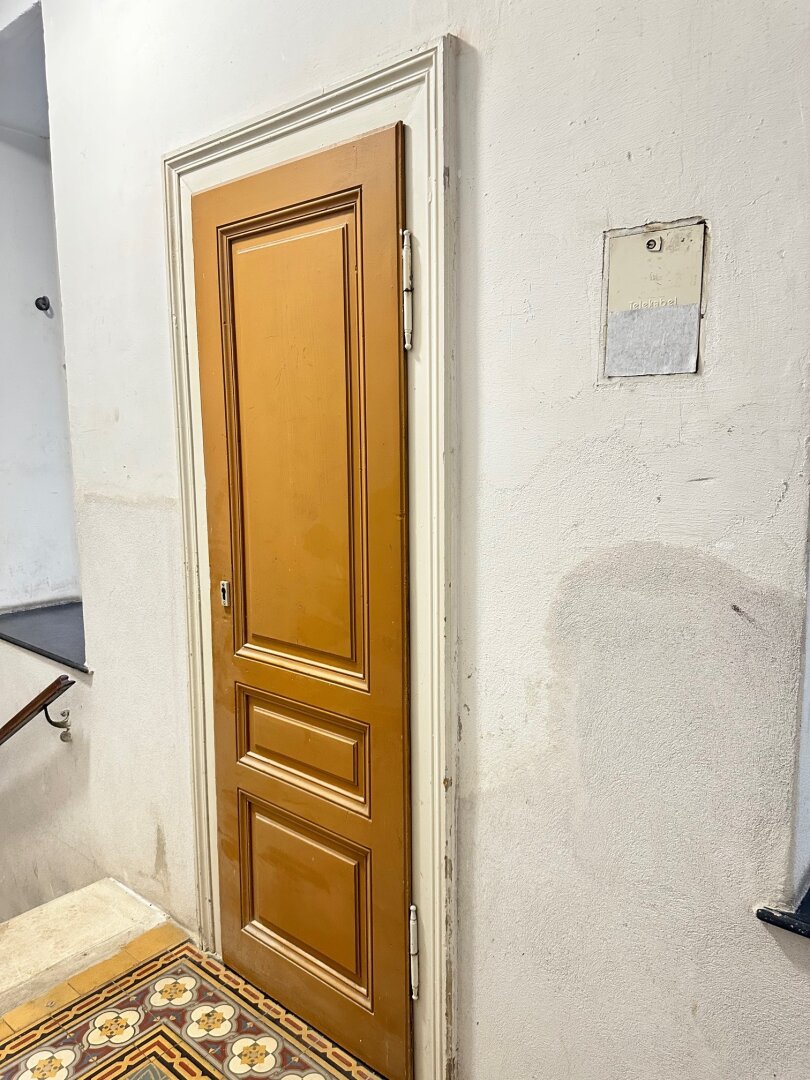 Freundliche Wohnung mit Gastherme - Zimmer - Kabinett - Gang WC gegenüber