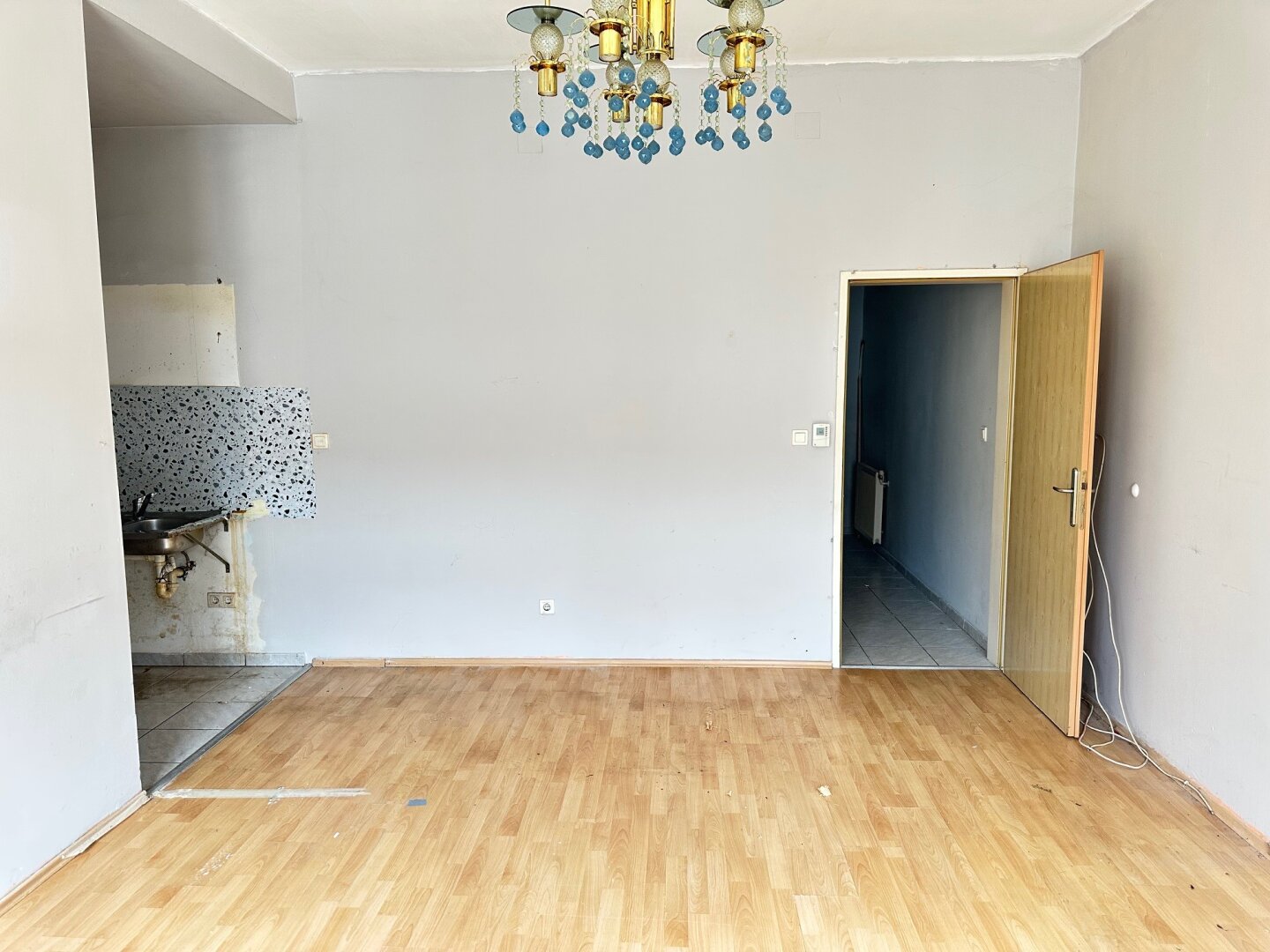 Helle Wohnung für kreative Handwerker - LUGNER CITY Nähe