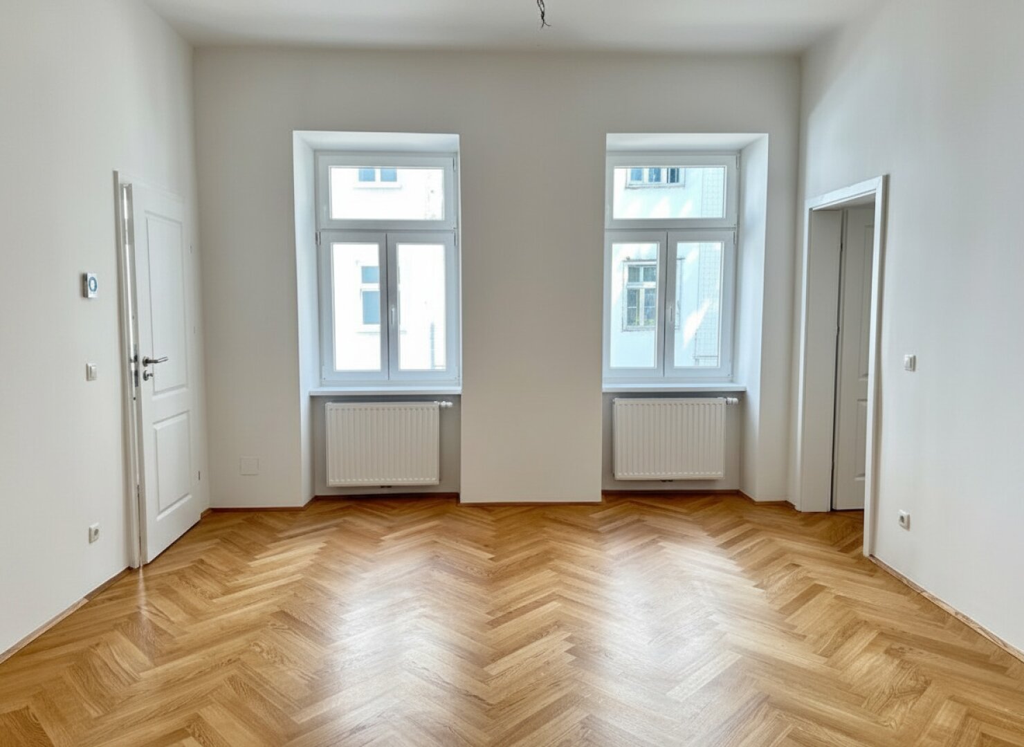 ERSTBEZUG - Top sanierter Stilaltbau nähe Millennium-City