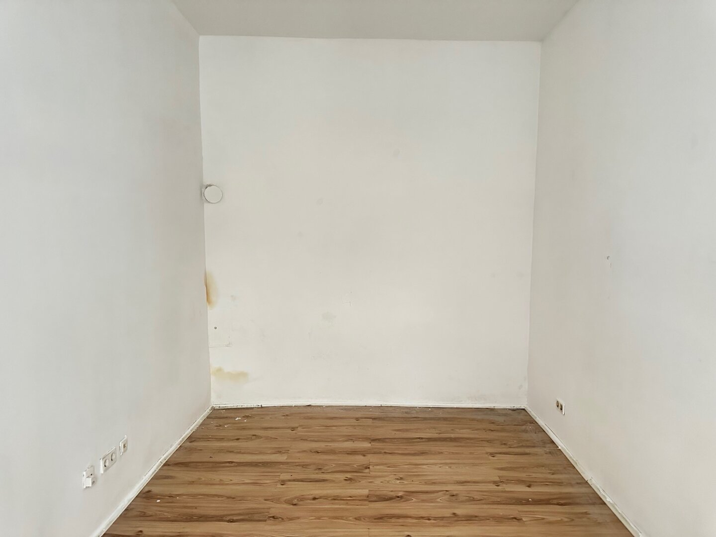 Renovierungsbedürftige helle Wohnung bei WU/MESSE/PRATER
