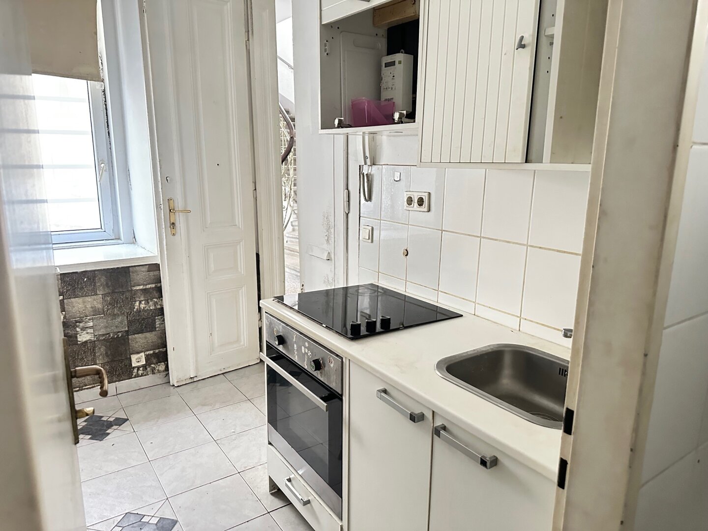 Renovierungsbedürftige helle Wohnung bei WU/MESSE/PRATER