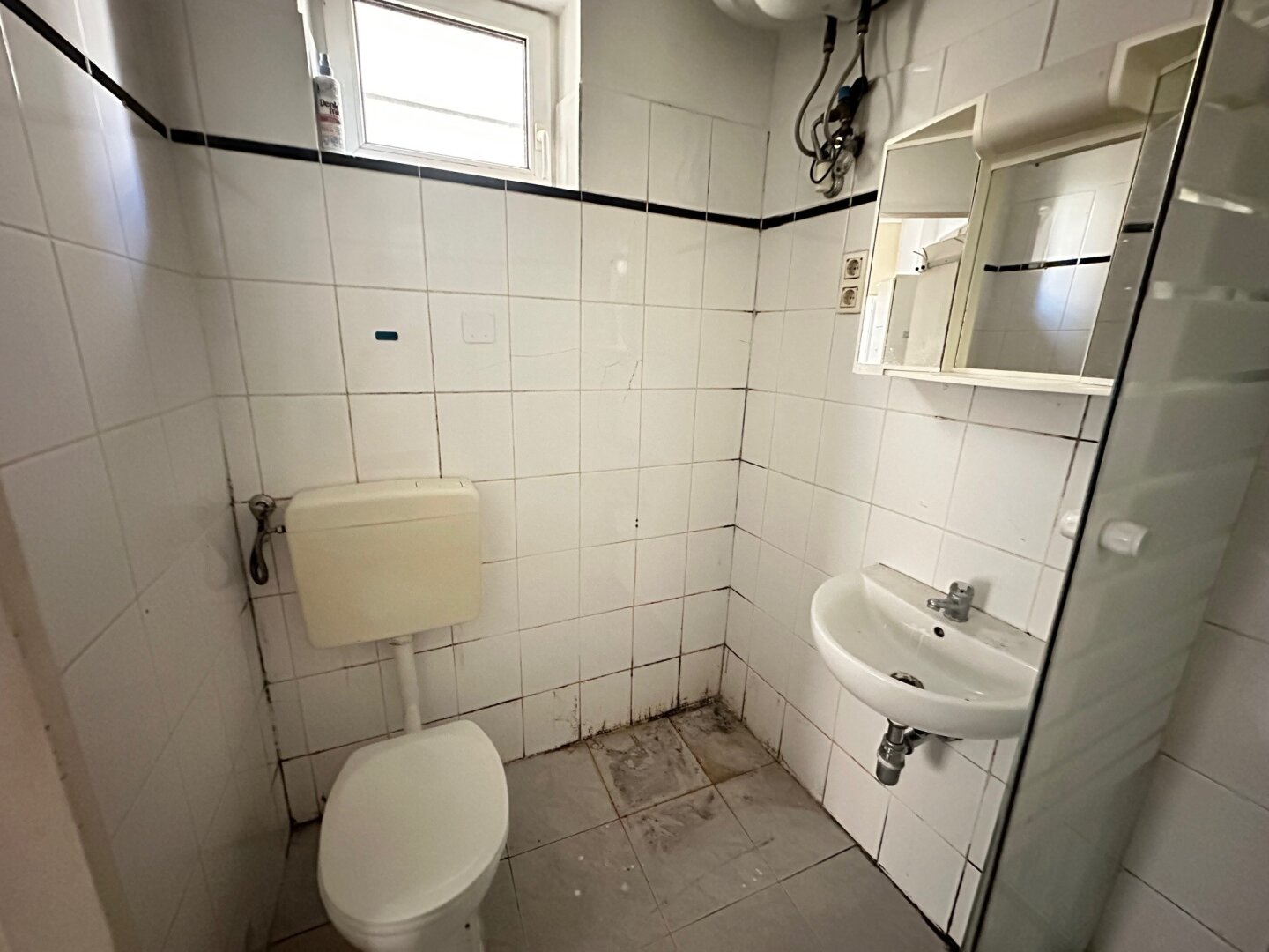 Renovierungsbedürftige helle Wohnung bei WU/MESSE/PRATER