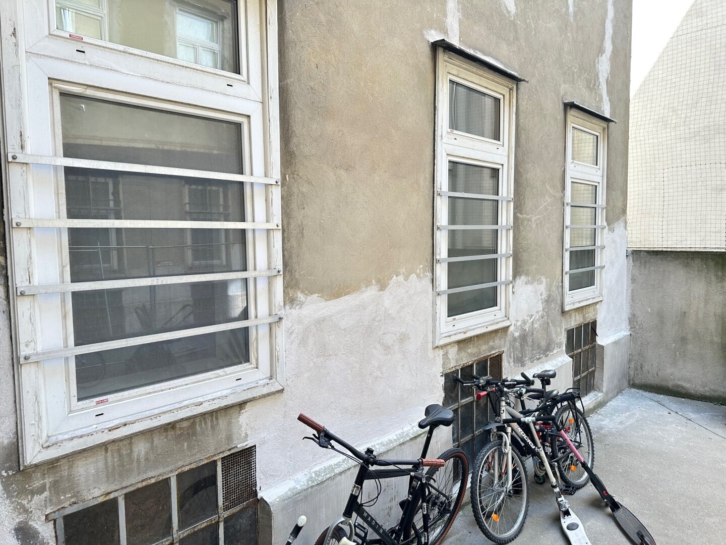 Renovierungsbedürftige helle Wohnung bei WU/MESSE/PRATER
