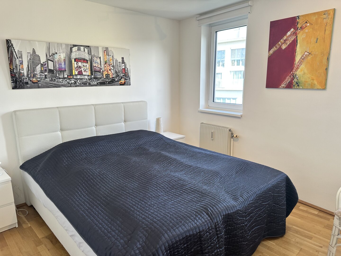 MODERNE HELLE MAISONETTE-WOHNUNG mit TIEFGARAGENSTELLPLATZ
