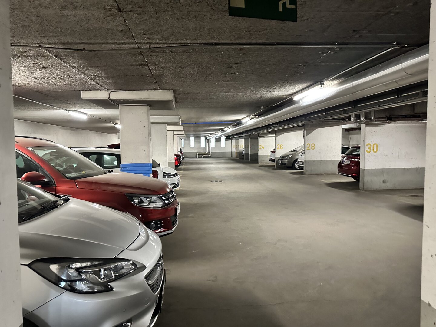 MODERNE HELLE MAISONETTE-WOHNUNG mit TIEFGARAGENSTELLPLATZ