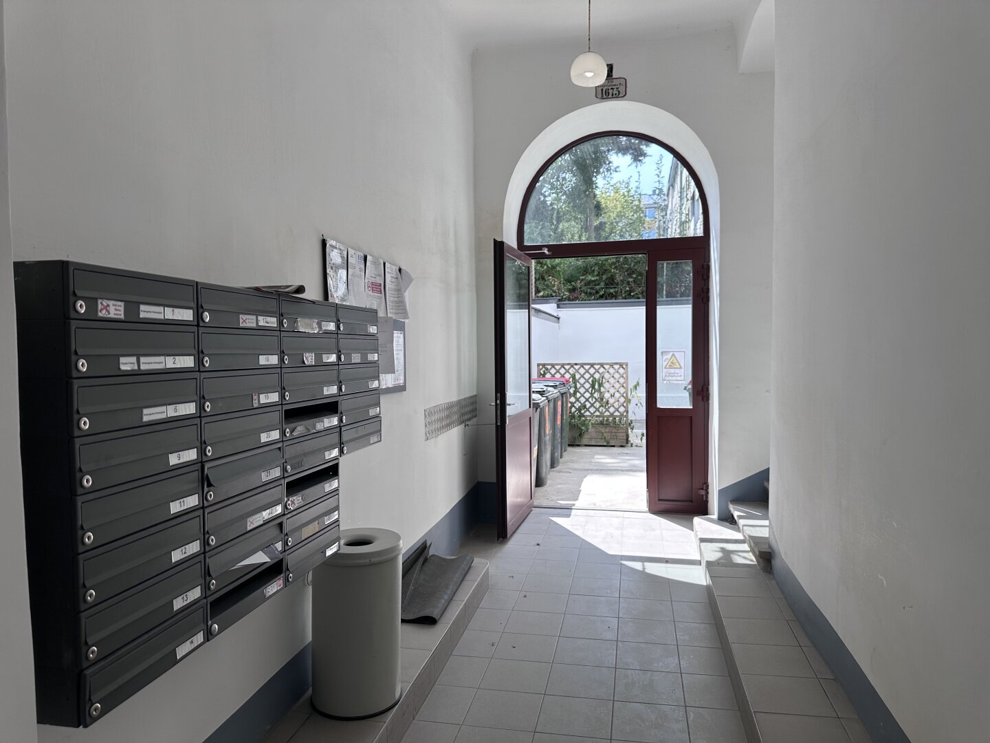 1-Zimmer in einem modernisierten ALTBAUHAUS