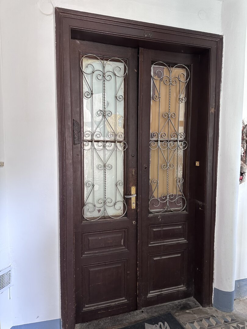 1-Zimmer in einem modernisierten ALTBAUHAUS