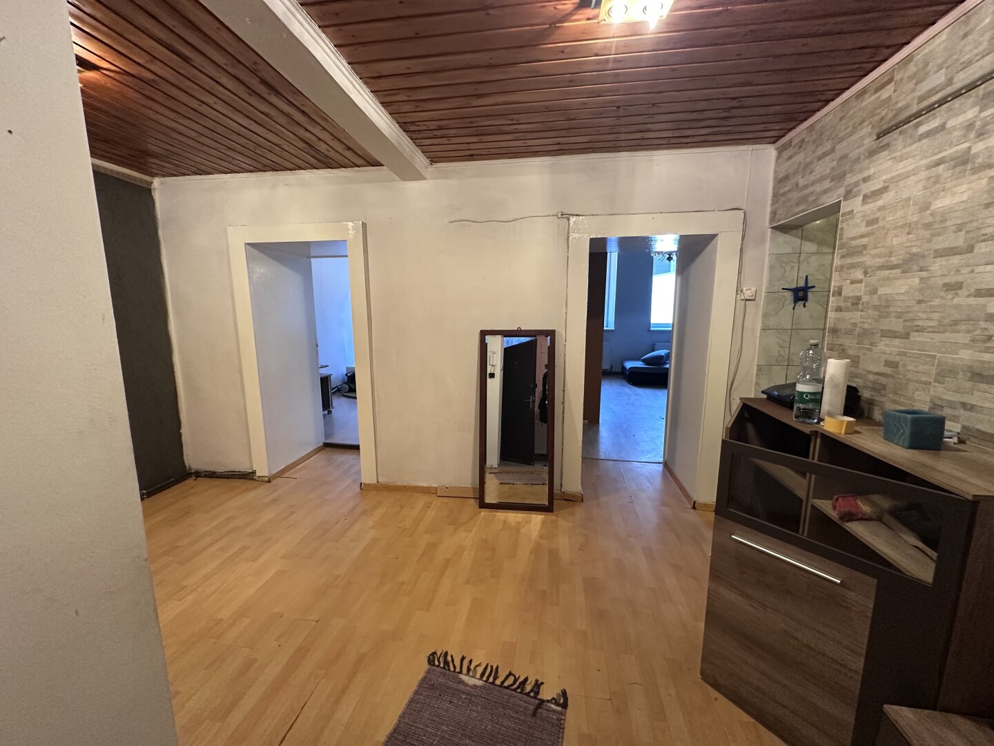 Unsanierte ERDGESCHOSSWOHNUNG - nähe Einsiedlerplatz