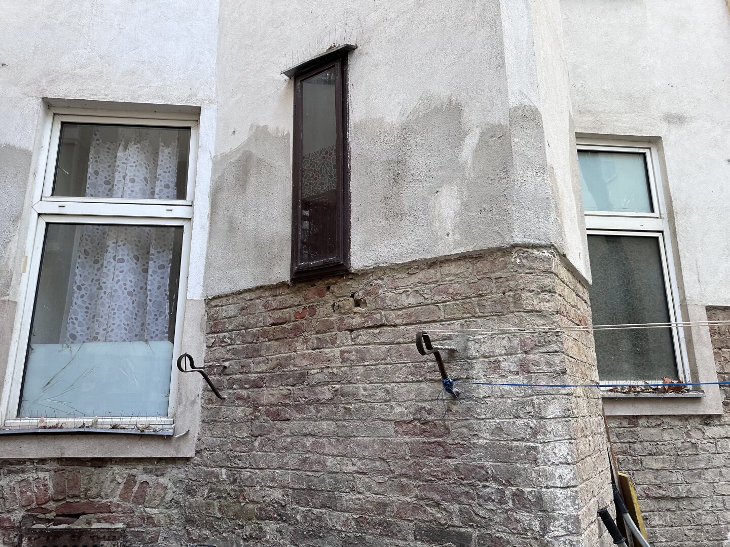 Unsanierte ERDGESCHOSSWOHNUNG - nähe Einsiedlerplatz