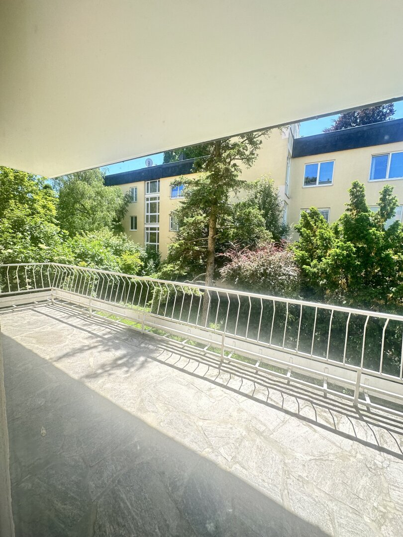 Exklusives Wohnobjekt mit Privatsphäre zum Sanieren in Bestlage des 18. Bezirks - Terrasse + Gartennutzung