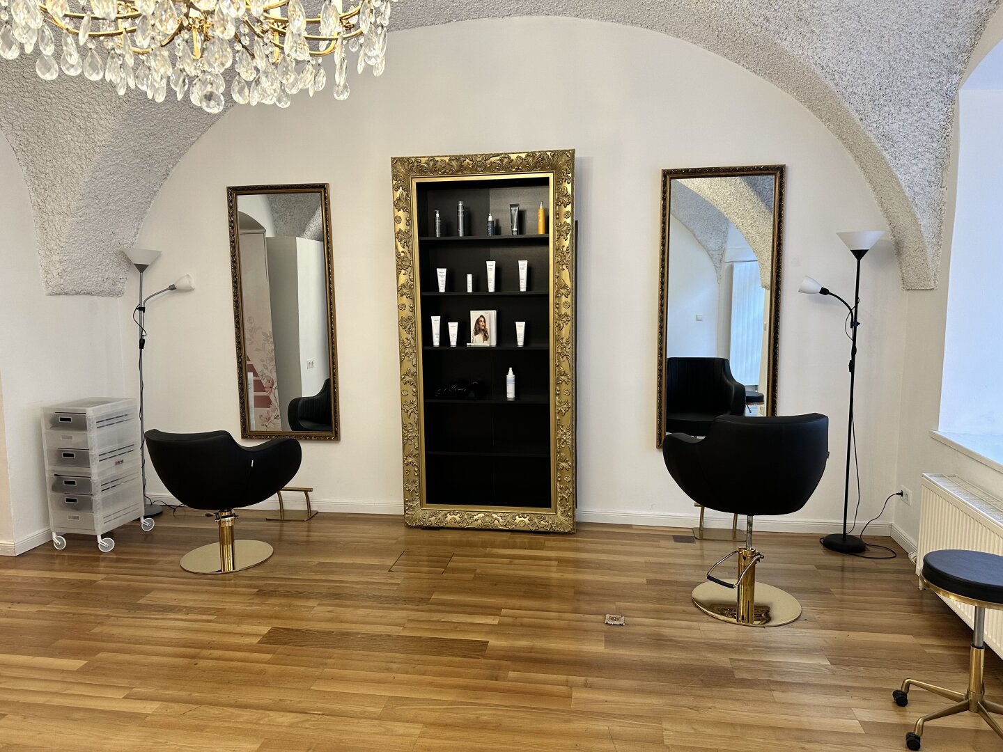 Topsaniertes Geschäftslokal - Beautysalon im Herzen Wiens – vielfältige Nutzungsmöglichkeiten auch für Kanzleien, Ärzte, etc.