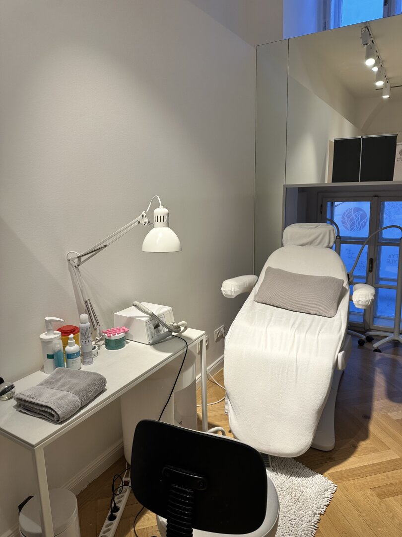 Topsaniertes Geschäftslokal - Beautysalon im Herzen Wiens – vielfältige Nutzungsmöglichkeiten auch für Kanzleien, Ärzte, etc.