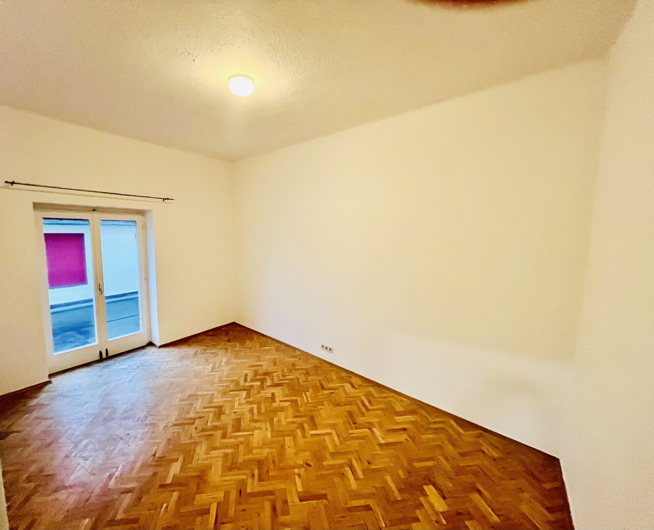 Büro mit Terrasse in zentraler Lage - ideal als Kanzlei -  zu vermieten