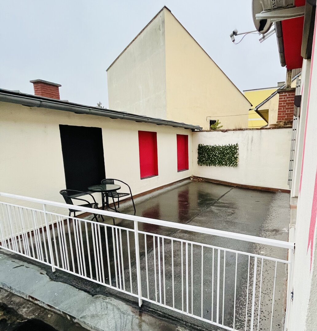 Büro mit Terrasse in zentraler Lage - ideal als Kanzlei -  zu vermieten