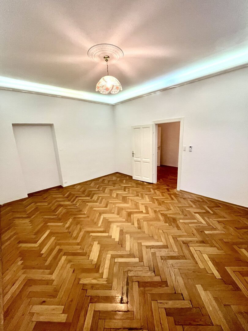 Elegante 4 - Zimmer Altbauwohnung im Zentrum von Gloggnitz