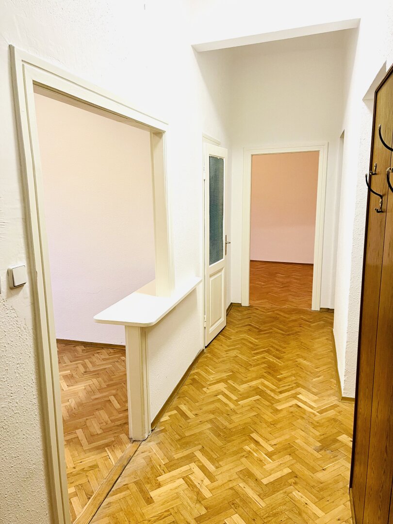 Elegante 4 - Zimmer Altbauwohnung im Zentrum von Gloggnitz