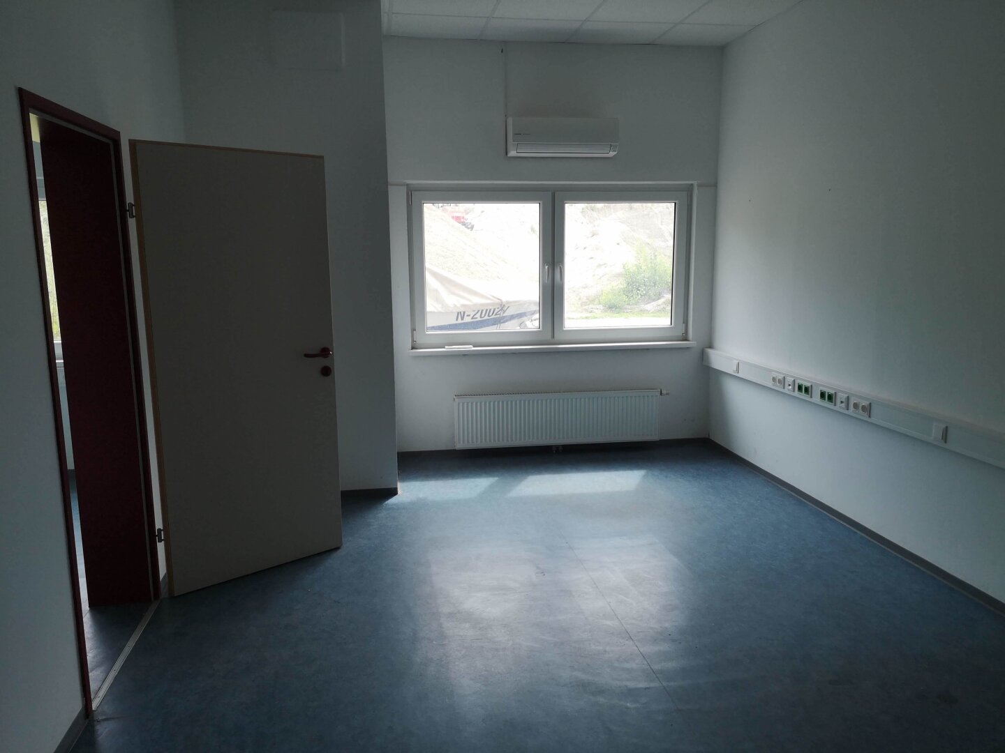 Betriebsobjekt: Lagerhalle mit Büroflächen