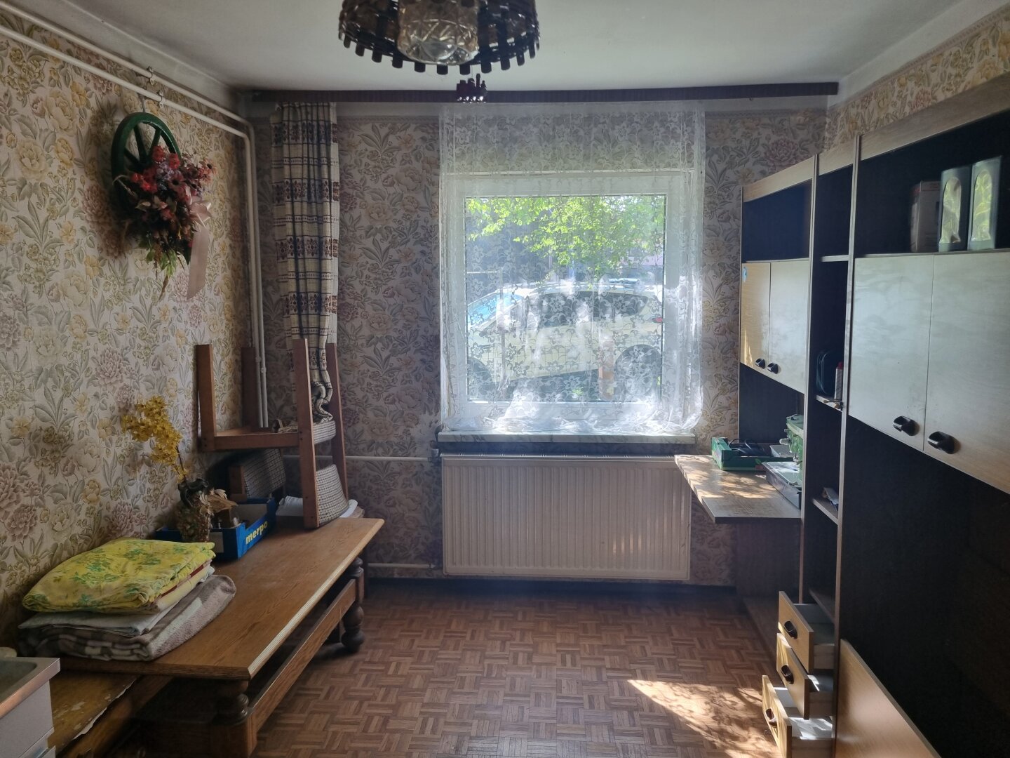 großzügiges Wohnhaus mit zwei Wohneinheiten in Stadtnähe