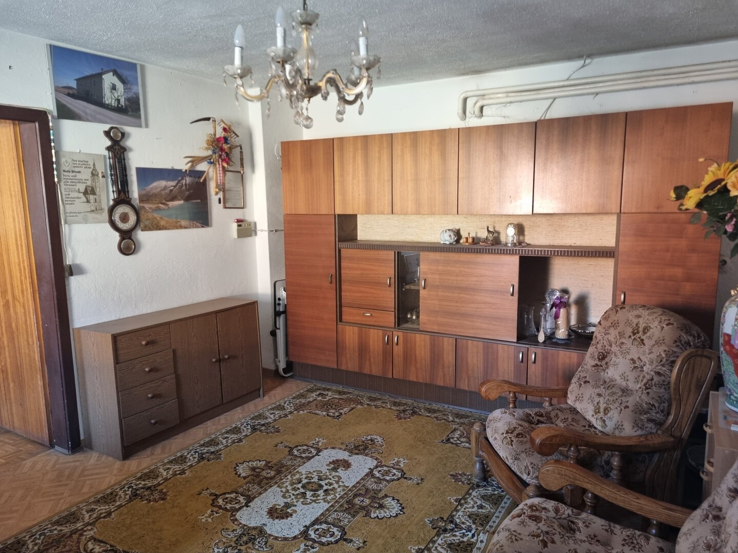 großzügiges Wohnhaus mit zwei Wohneinheiten in Stadtnähe