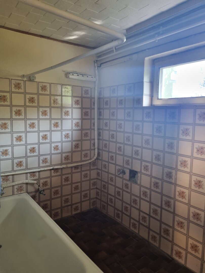 großzügiges Wohnhaus mit zwei Wohneinheiten in Stadtnähe