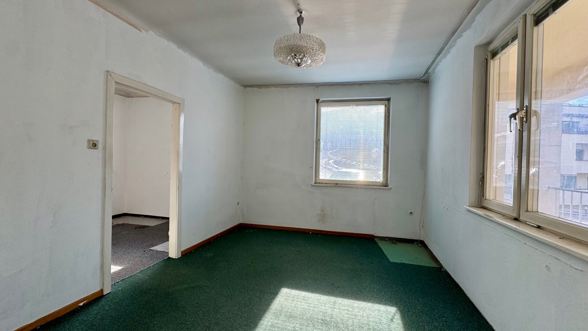 Wohnen im Zentrum: sanierungsbedürftiges Einfamilienhaus mit Entwicklungspotential (inkl. Studie)