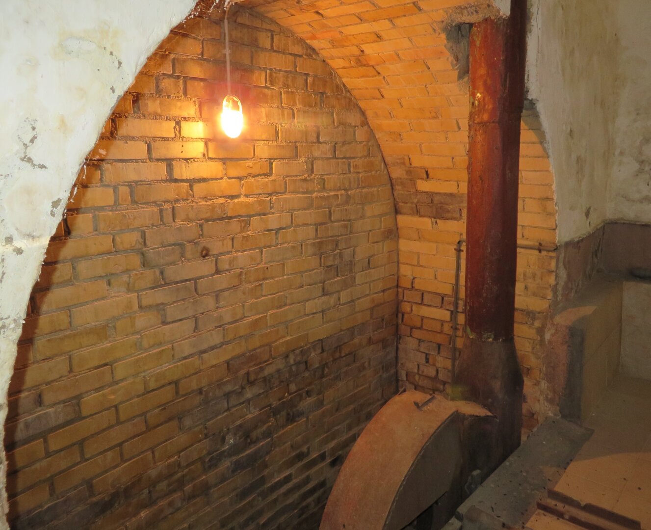 NEUER PREIS - Einmalige Gelegenheit - Weinkeller inkl. Weingarten