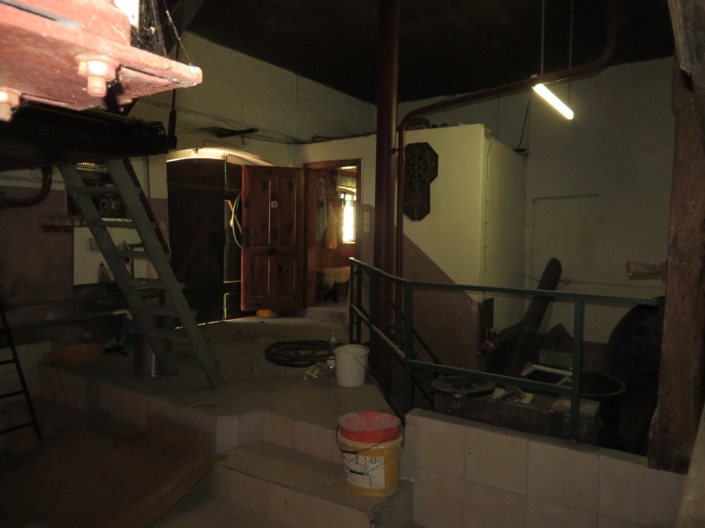 NEUER PREIS - Einmalige Gelegenheit - Weinkeller inkl. Weingarten