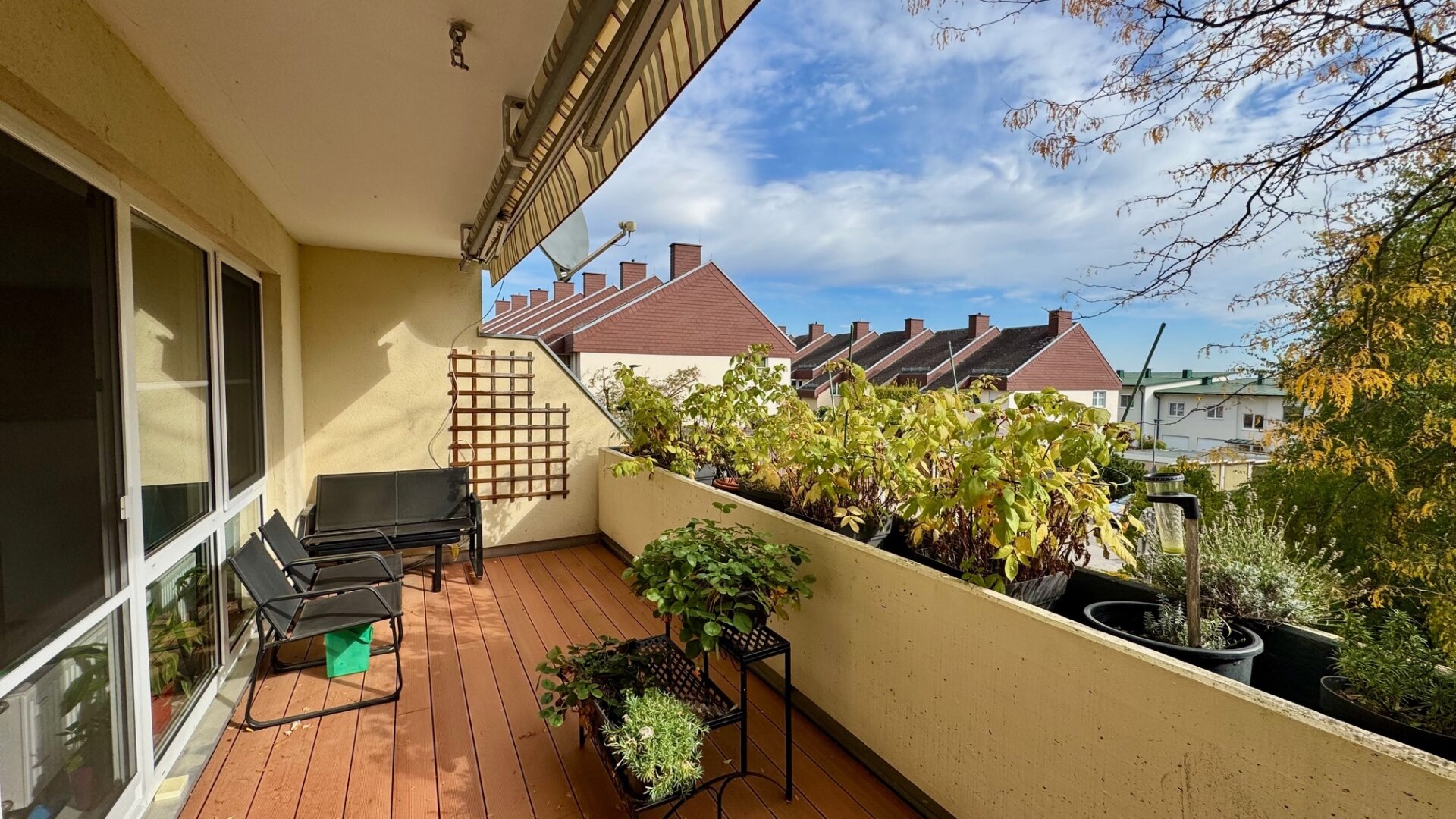 Top Lage - sehr helle und gepflegte 3 Zi. Wohnung mit Balkon in Ruhelage