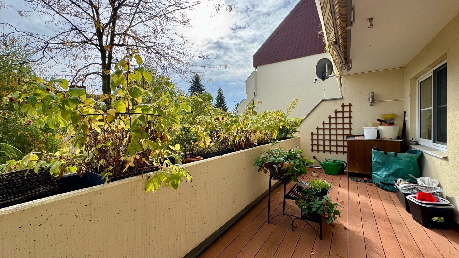 Top Lage - sehr helle und gepflegte 3 Zi. Wohnung mit Balkon in Ruhelage
