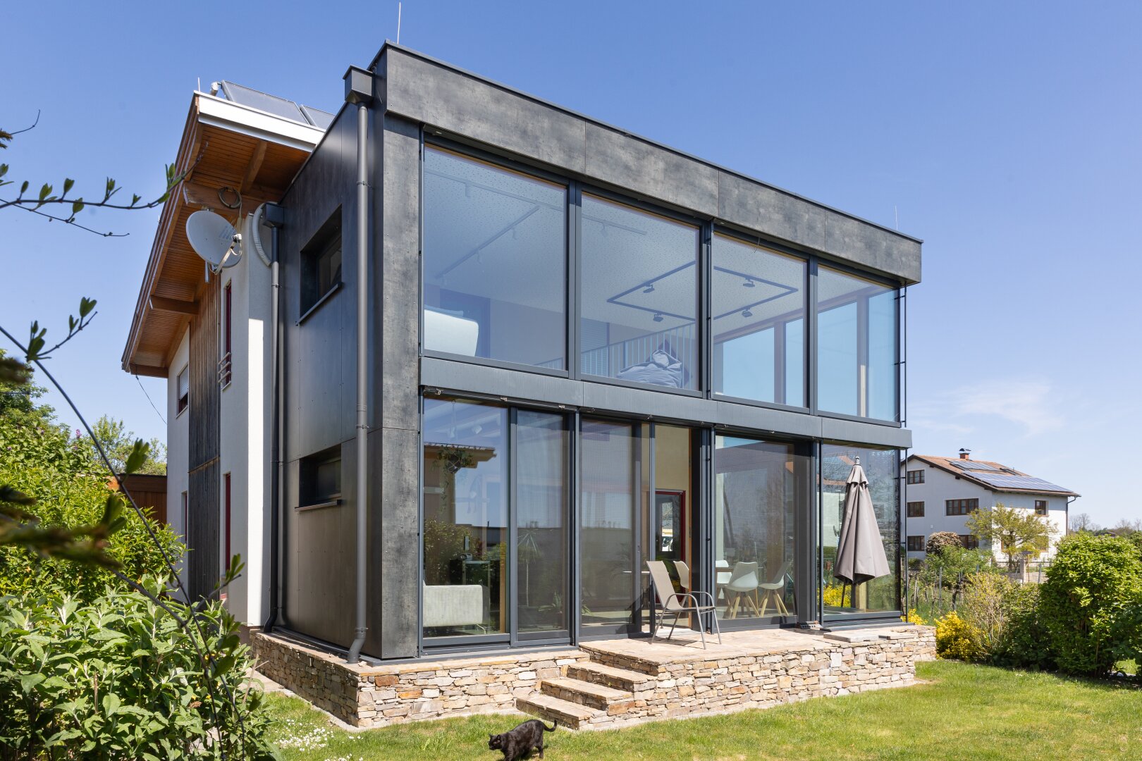 NEU AM MARKT: Exklusives Einfamilienhaus mit Wintergarten und Blick auf das Benediktinerstift Göttweig