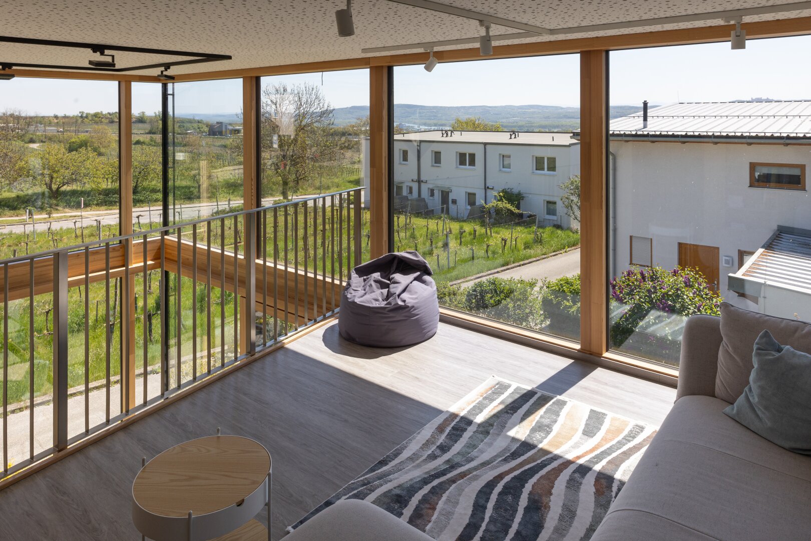 NEU AM MARKT: Exklusives Einfamilienhaus mit Wintergarten und Blick auf das Benediktinerstift Göttweig