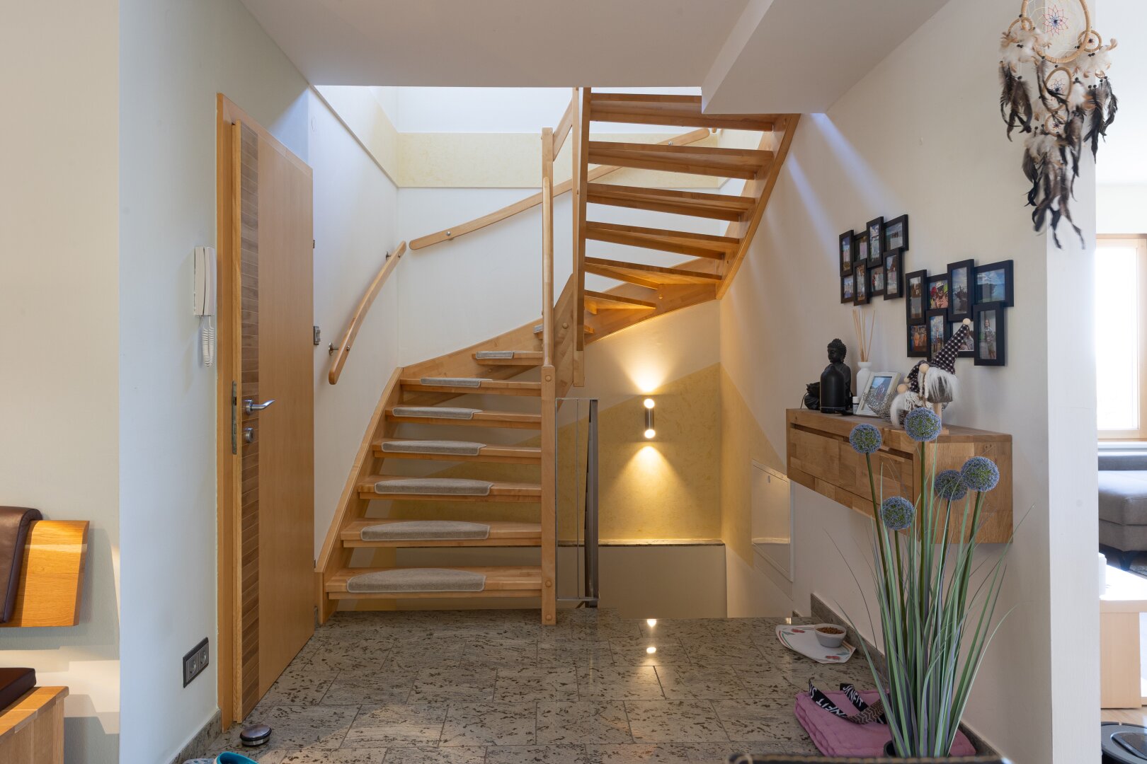 NEU AM MARKT: Exklusives Einfamilienhaus mit Wintergarten und Blick auf das Benediktinerstift Göttweig