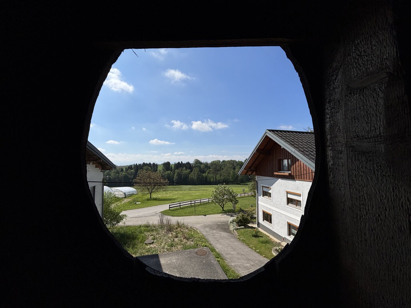 Charmantes Sacherl mit großem Potenzial in naturnaher Ruhelage mit Blick auf den Traunstein – sanierungsbedürftig!
