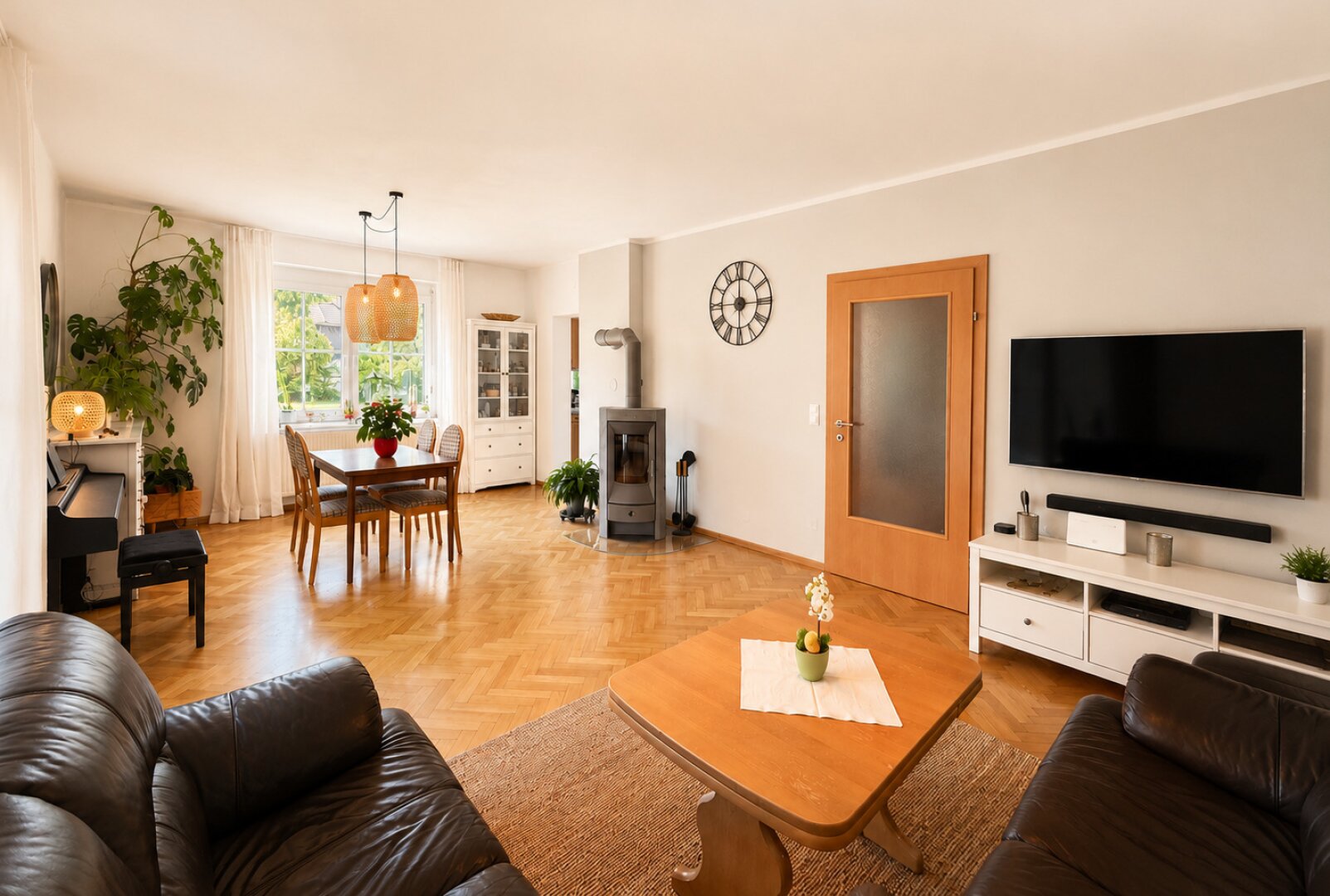 Vielseitiges Wohnhaus in sonniger Grenzregion