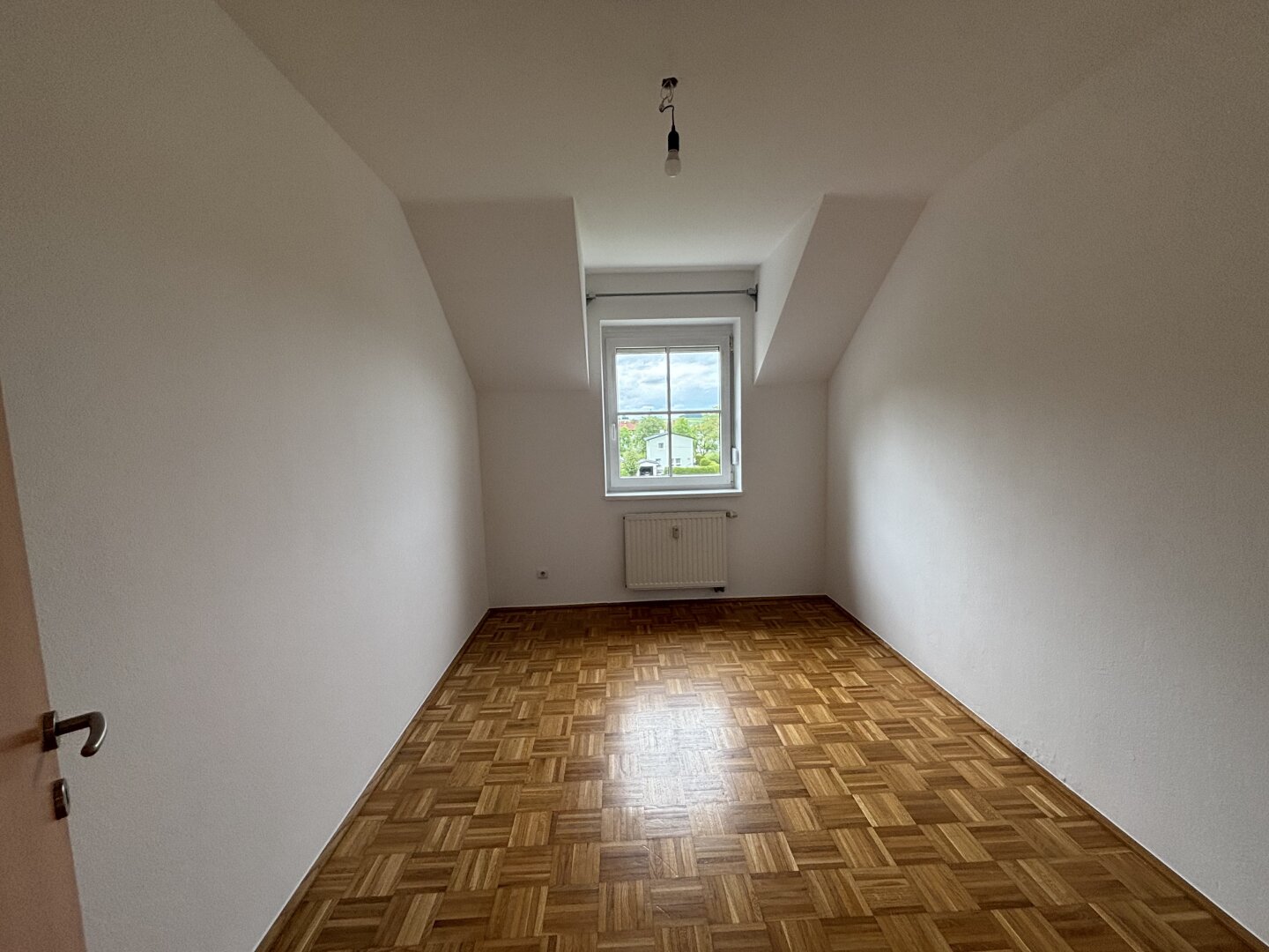 Sonnige 4-Zimmer-Familienwohnung mit Loggia und Traunsteinpanorama