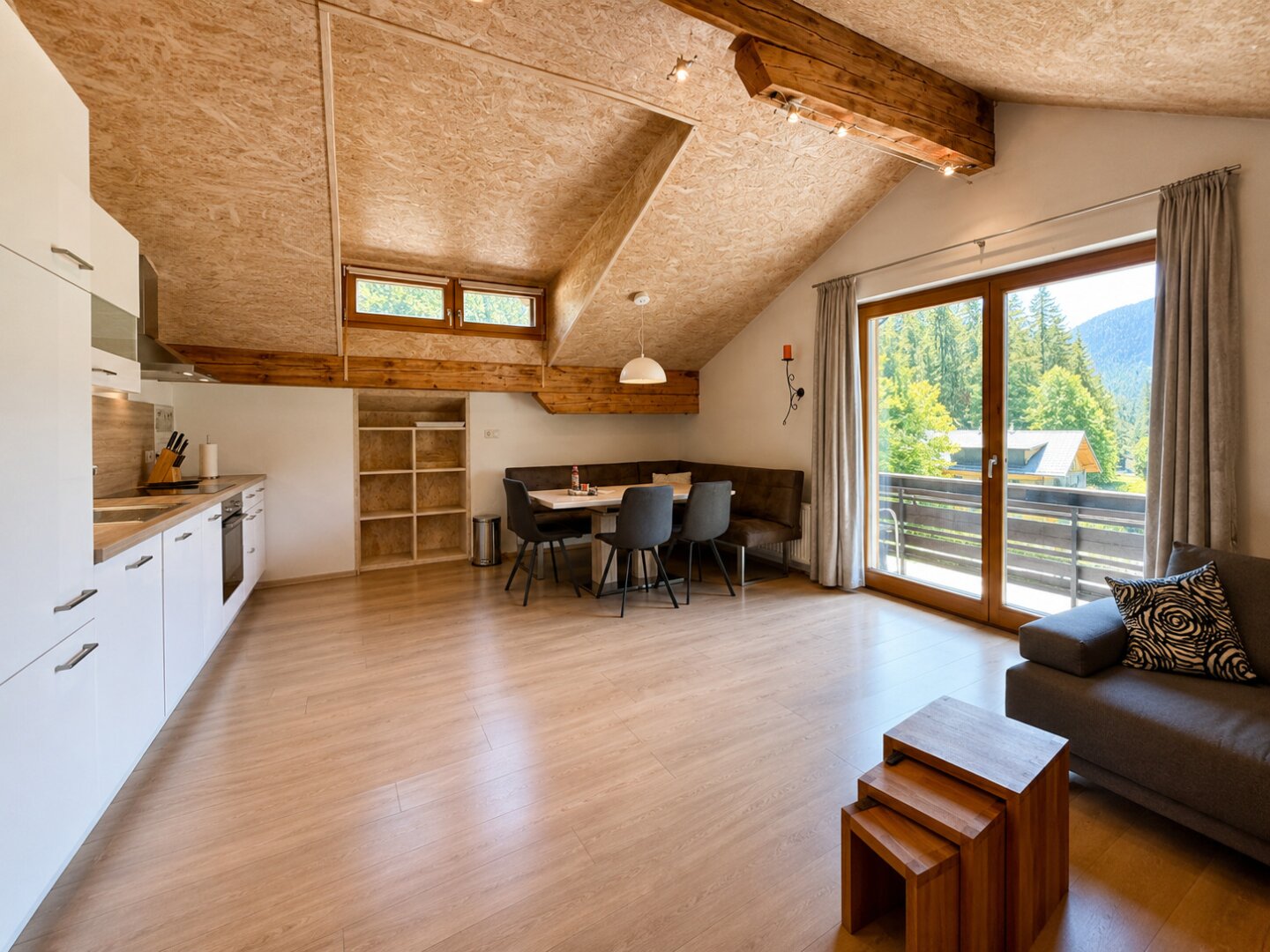 Kompagnon Immobilien Wohnküche Apartment Dachgeschoss