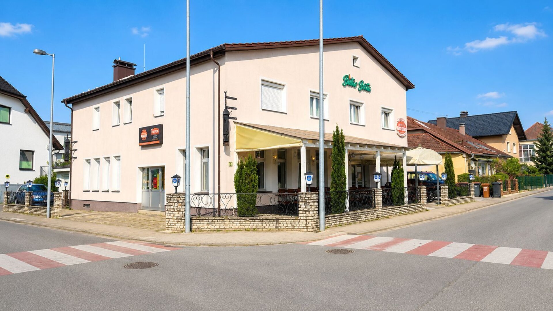 Pension mit Gastronomie & Entwicklungspotenzial in zentraler Lage von Braunau am Inn – zu verkaufen
