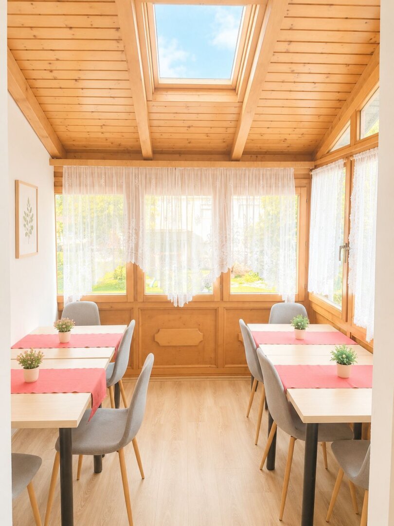 Pension mit Gastronomie & Entwicklungspotenzial in zentraler Lage von Braunau am Inn – zu verkaufen
