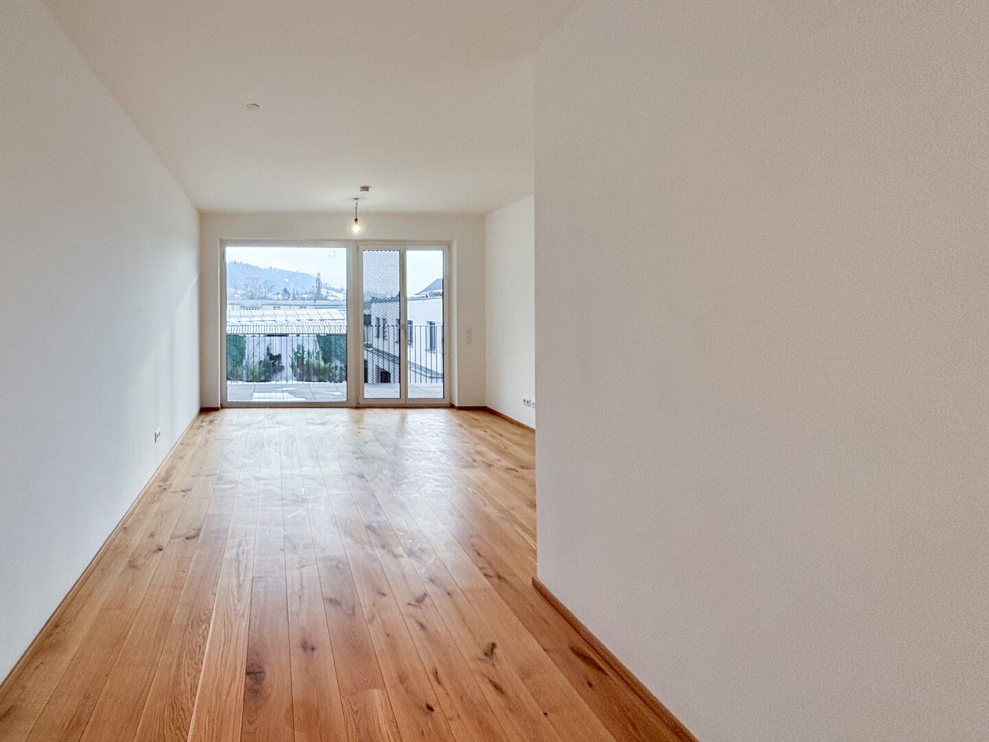 Moderne 2-Zimmer-Wohnung mit großzügiger Loggia & TG-Stellplatz