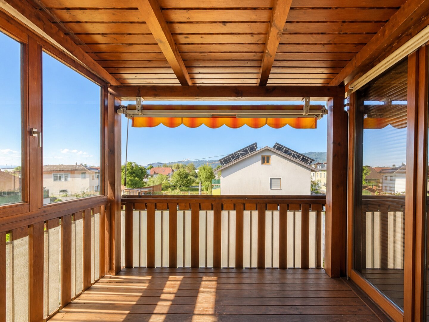 Lichtdurchflutete 3 Zimmer Wohnung mit Balkon im Zentrum von Hartkirchen