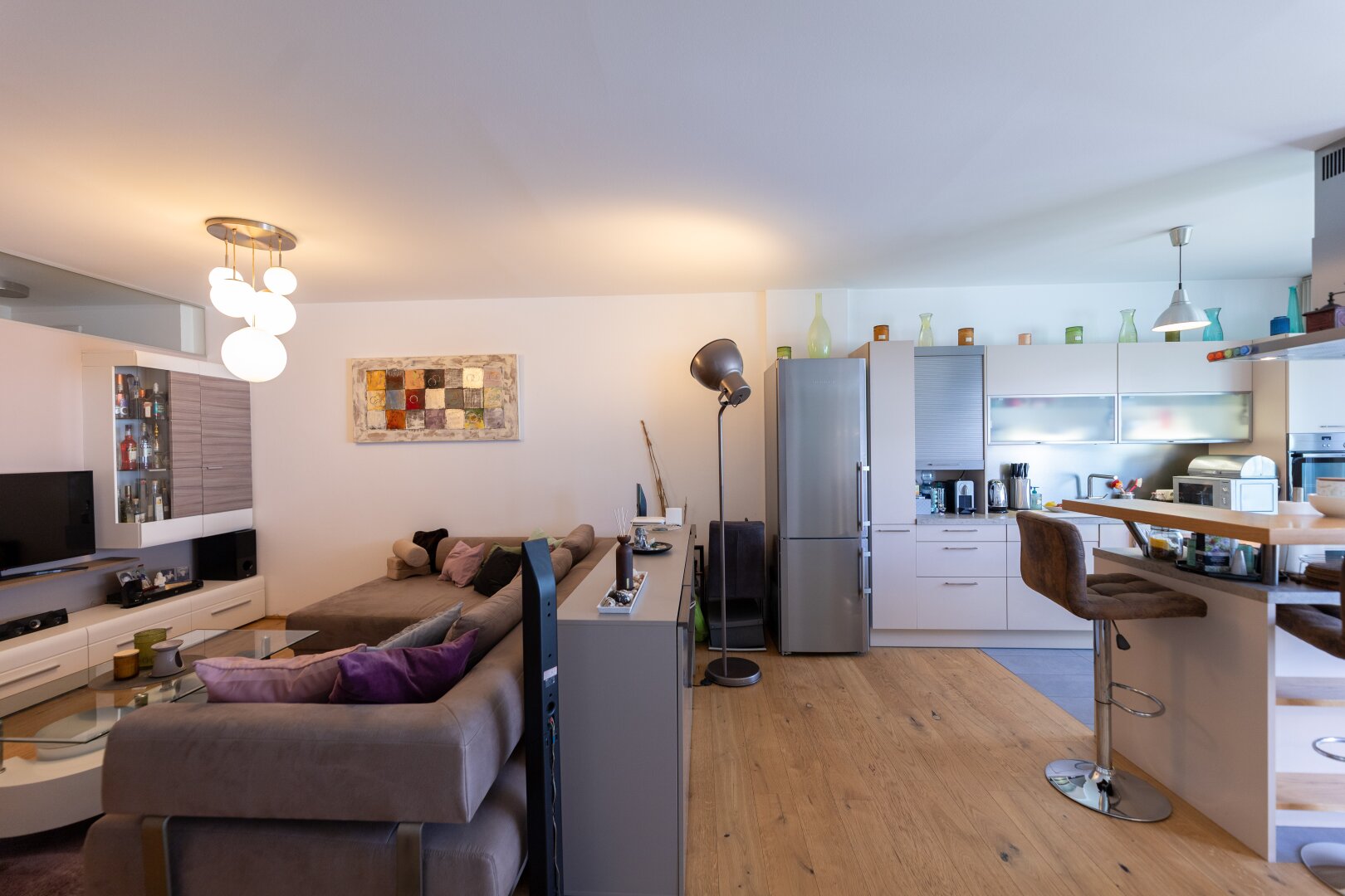 Wohnzimmer und Küchenbereich