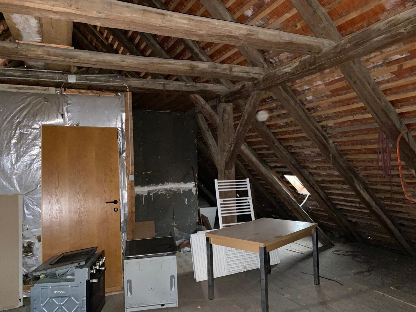Attraktives Investitionsobjekt: Vielseitiges Zinshaus mit Potenzial in der Kärntnerstraße – Ihr zukünftiger Firmenstandort zum Kauf