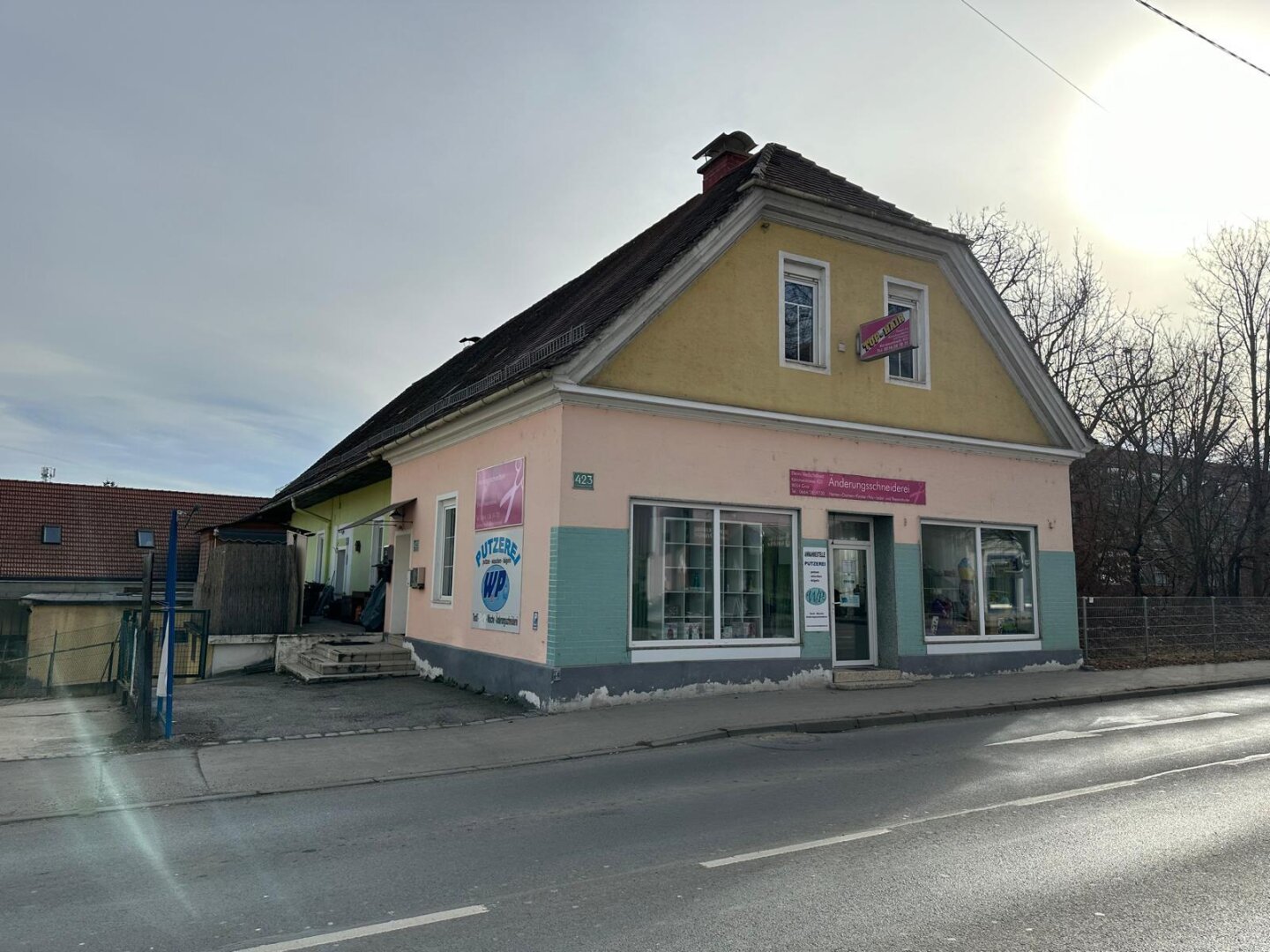 Attraktives Investitionsobjekt: Vielseitiges Zinshaus mit Potenzial in der Kärntnerstraße – Ihr zukünftiger Firmenstandort zum Kauf