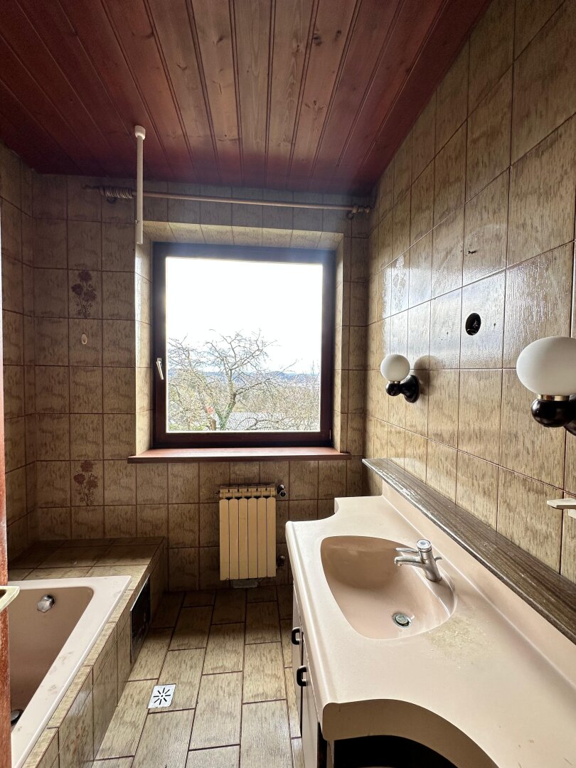 Verborgener Schatz in Graz: Sanierungsbedürftiges Juwel mit Traumaussicht in Graz-Andritz zu verkaufen!