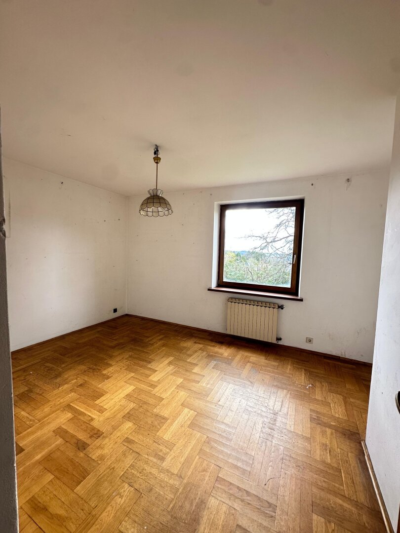 Verborgener Schatz in Graz: Sanierungsbedürftiges Juwel mit Traumaussicht in Graz-Andritz zu verkaufen!